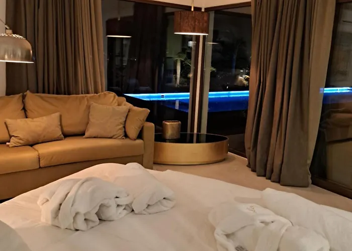 Hc Luxury Celavella Willa *